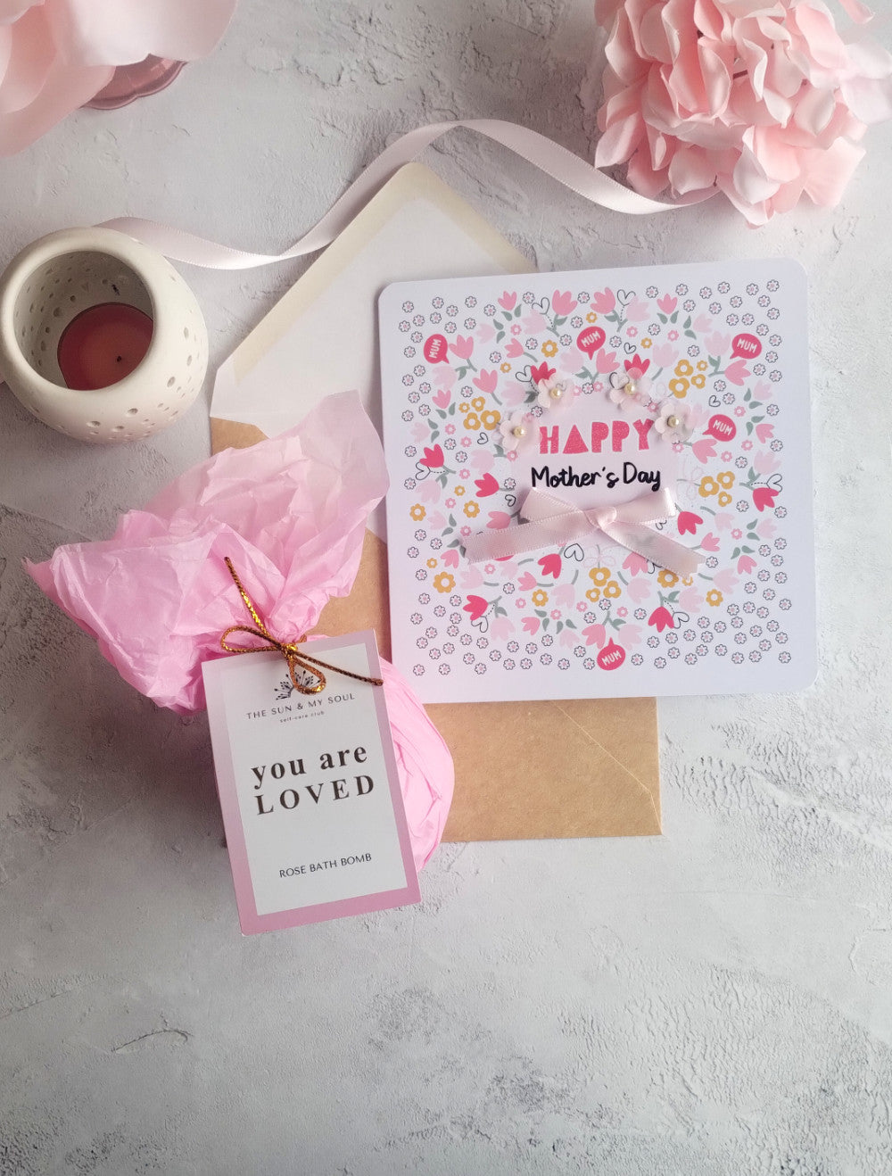 Mum Blooms Mother's Day Card & Luxury Rose Bath Bomb
